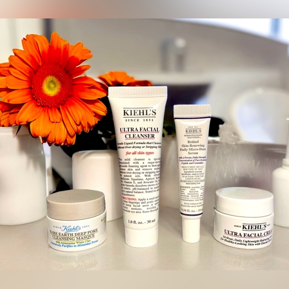 KIEHL’S LOT OF 4 SKINCARE PRODUCTS TRAVEL SIZE + COSMETIC BAG NEW!